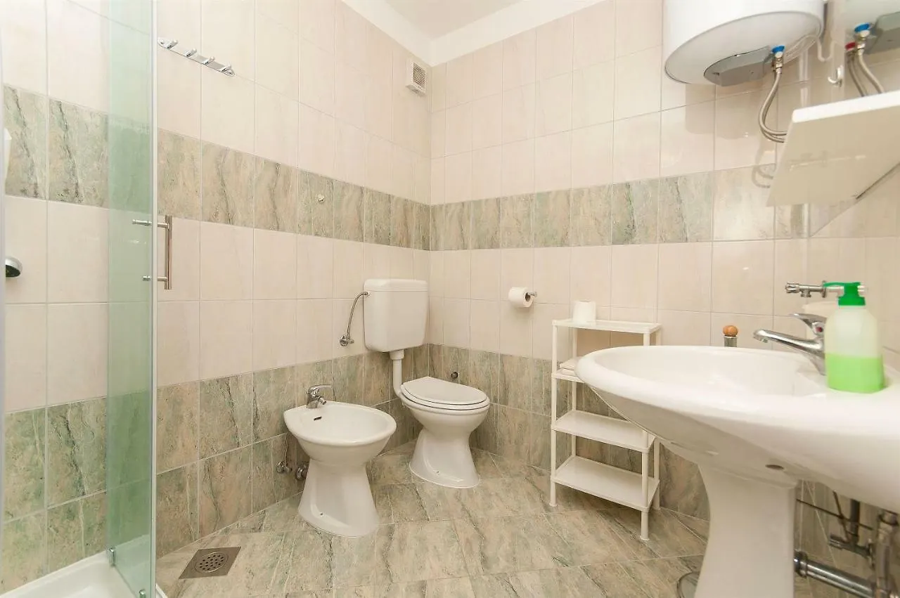 Apartments Luciana Rovinj 0*,