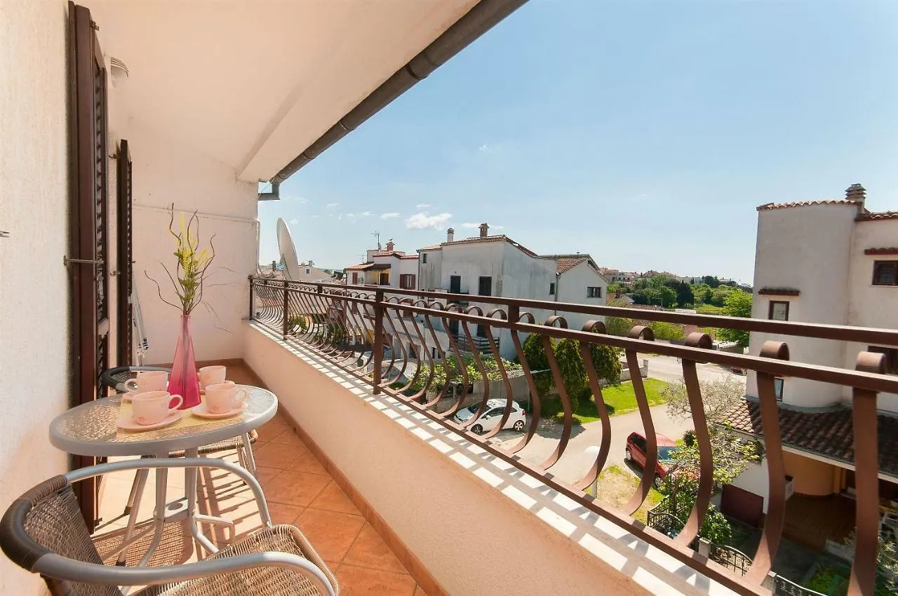 Apartments Luciana Rovinj 0*,